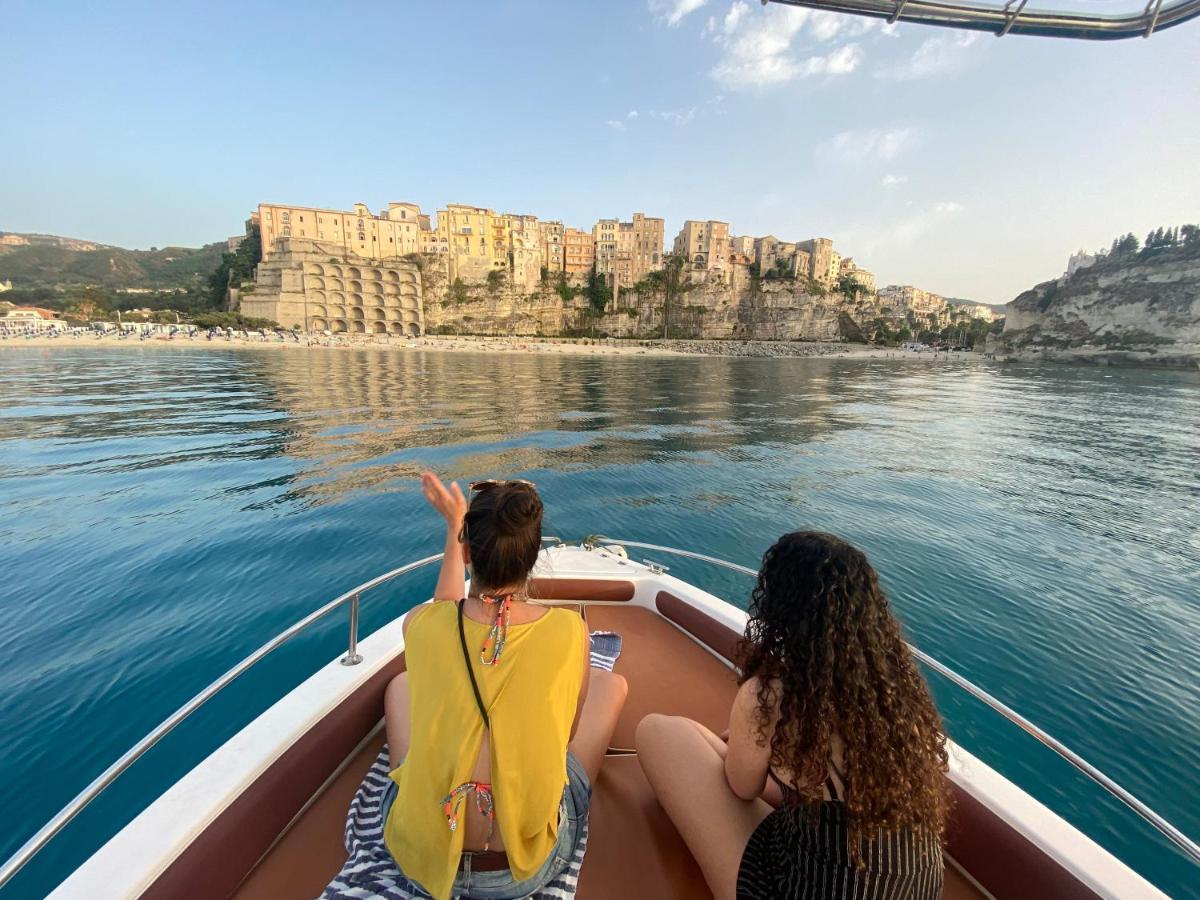Brezza Marina Acomodação com café da manhã Tropea Exterior foto
