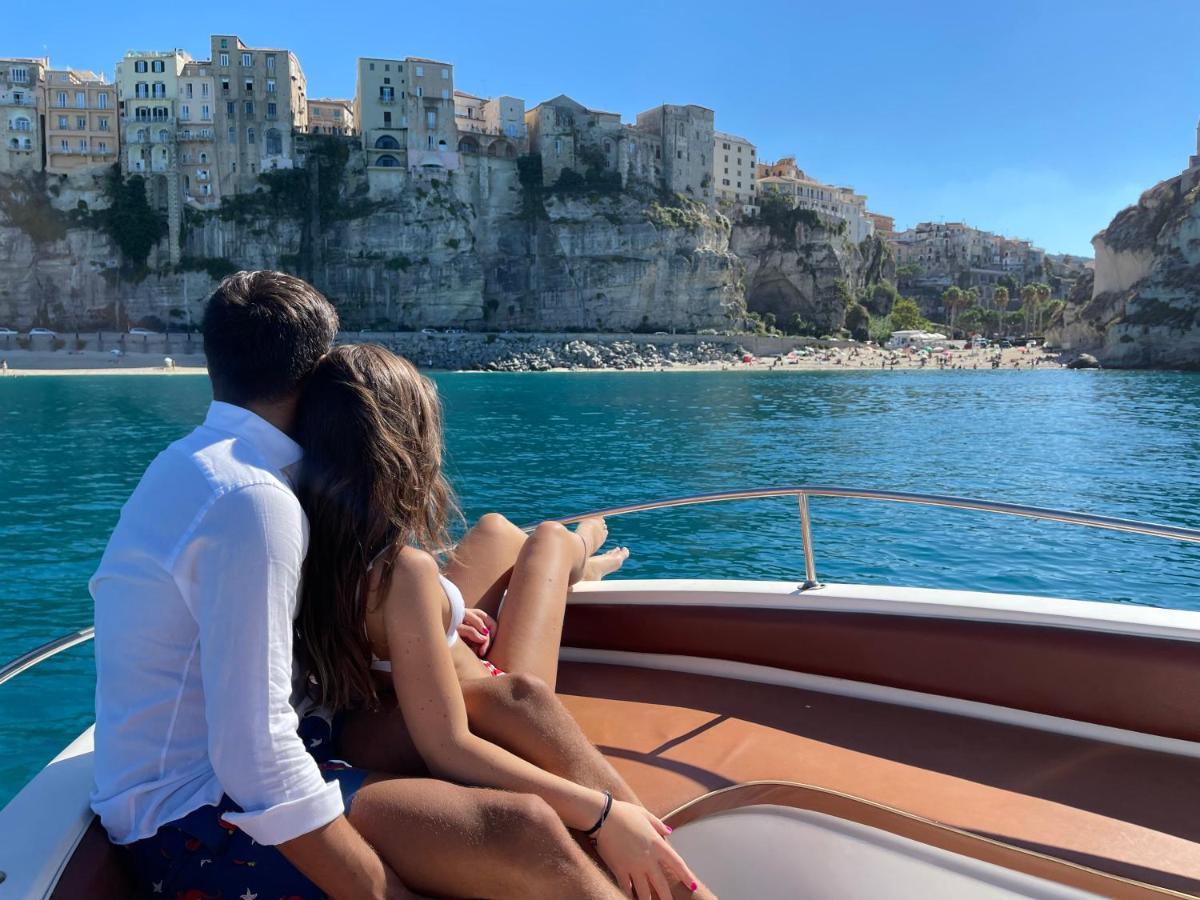 Brezza Marina Acomodação com café da manhã Tropea Exterior foto