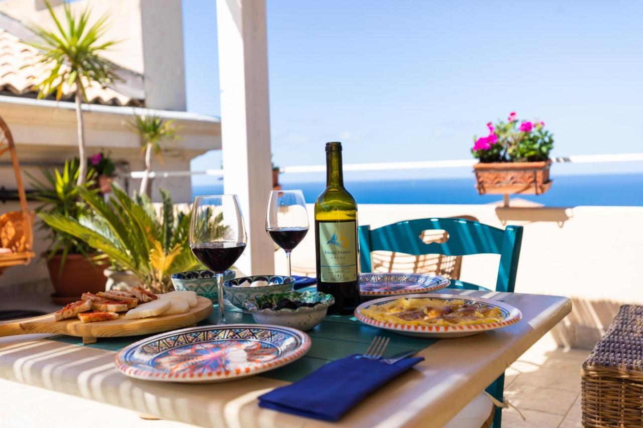 Brezza Marina Acomodação com café da manhã Tropea Exterior foto